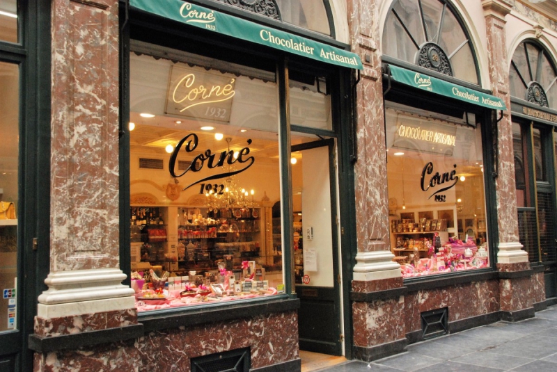 ecommerce-LE BEAUSSET-min_chocolate_chocolaterie_shop_luxury_chic_gallery_brussels_belgium-558146